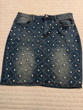 VENUS Dark Blue Pearl-Studded Denim Mini Skirt